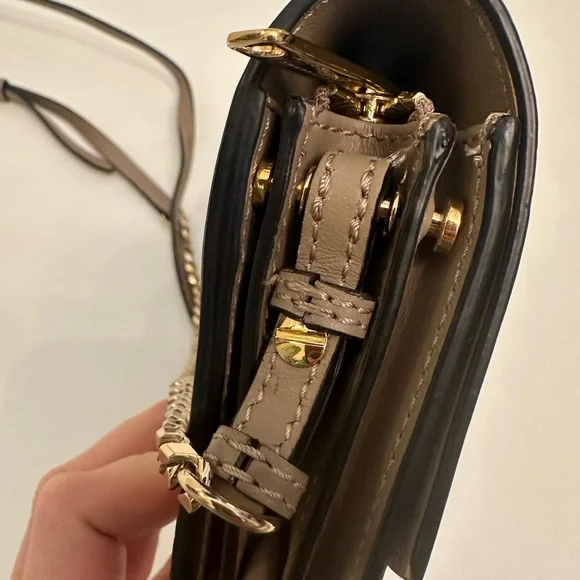 Burberry Madison Leather Beige Crossbody Bag with Gold Accents Authentic - Picture 8 of 12